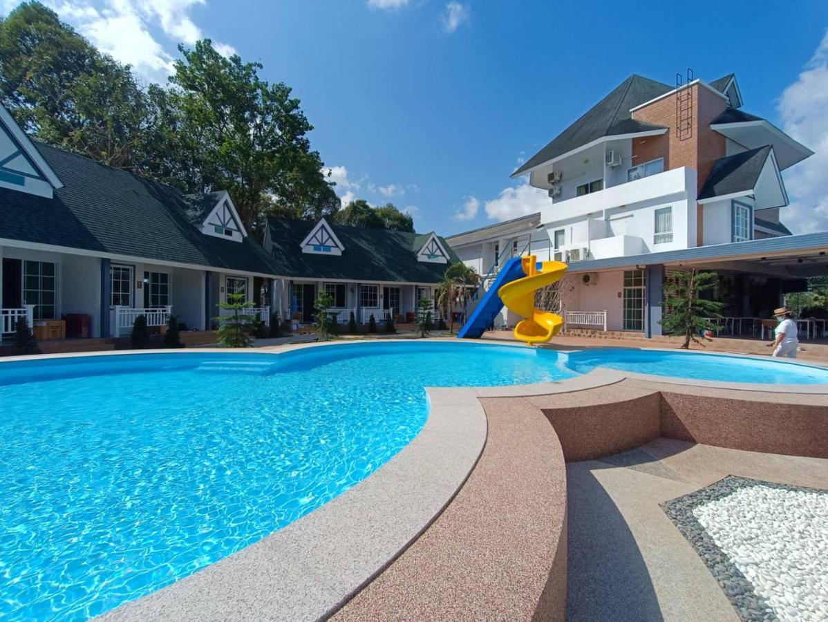 English Resotel : อิงลิช รีโซเทล Nakhon Si Thammarat Exteriör bild