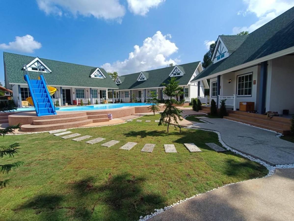 English Resotel : อิงลิช รีโซเทล Nakhon Si Thammarat Exteriör bild