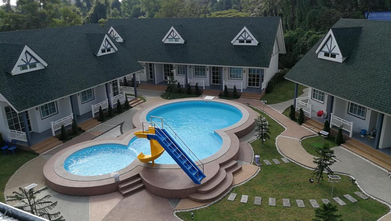 English Resotel : อิงลิช รีโซเทล Nakhon Si Thammarat Exteriör bild