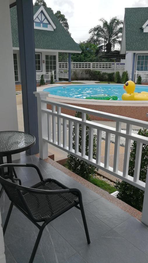 English Resotel : อิงลิช รีโซเทล Nakhon Si Thammarat Exteriör bild